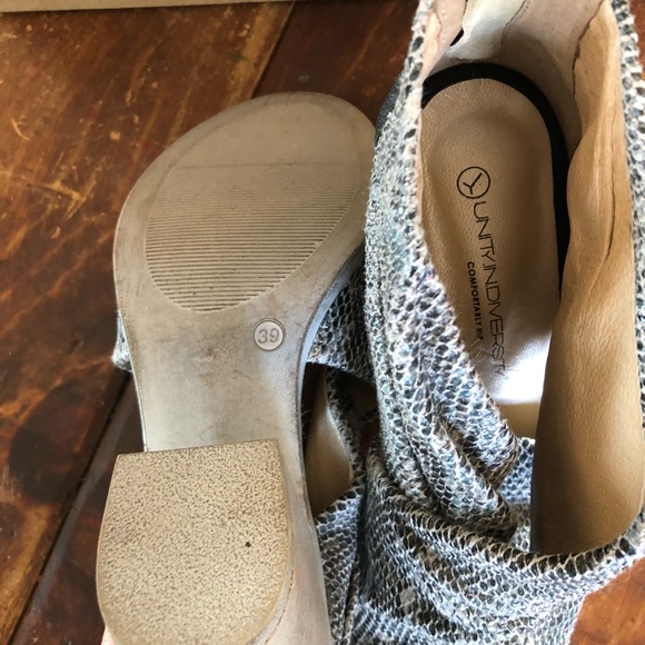 🆕 in Box Unity In Diversity Snakeskin Print Heels - Picture 6 of 8